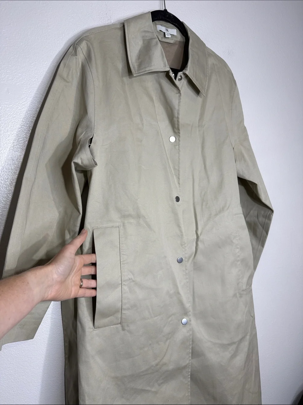 Banana Republic beige belted commuter trench